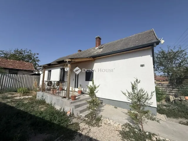 Eladó ház Dunavecse, Szív utca 71 nm