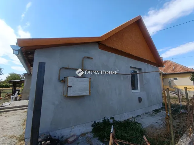 Eladó ház Újszász 48 nm