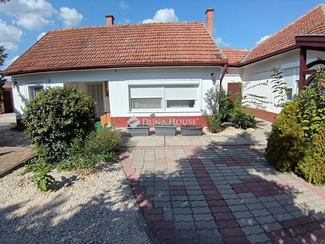 Eladó ház Cegléd 181 nm