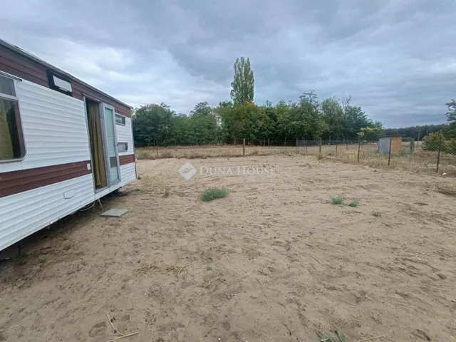 Eladó telek Tápiószentmárton 400 nm