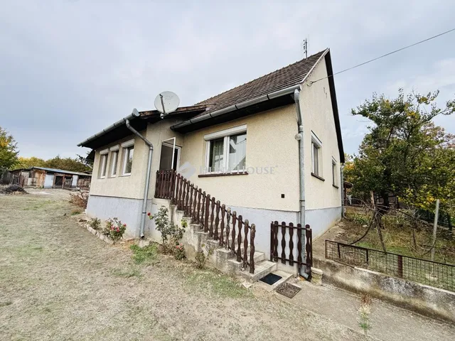 Eladó ház Üllő 80 nm