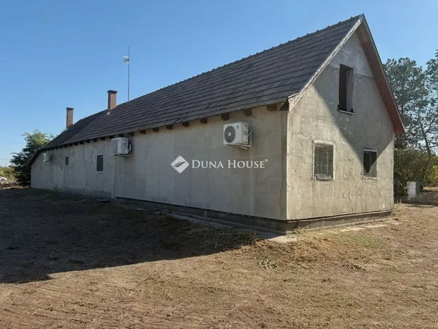 Eladó ház Nyársapát 144 nm