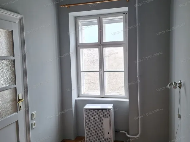 Eladó lakás Sopron, Belváros 67 nm