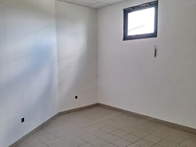 Eladó kereskedelmi és ipari ingatlan Bük 19 nm