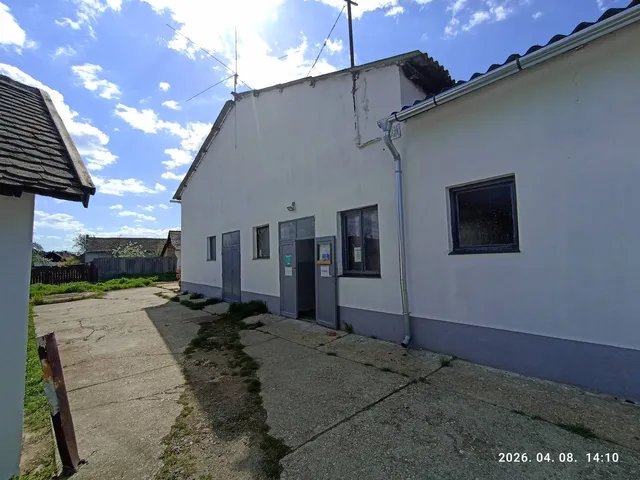 Kiadó kereskedelmi és ipari ingatlan Karcag 500 nm