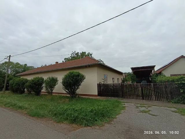 Eladó ház Berekfürdő, nagy lászló utca 3 150 nm