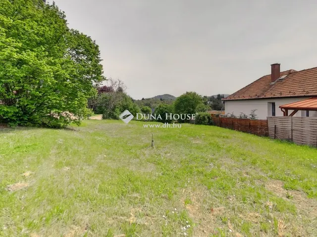 Eladó ház Budapest II. kerület, Budaliget 160 nm