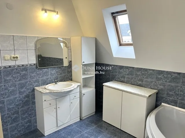 Eladó ház Dunakeszi 298 nm