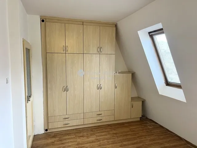 Eladó ház Dunakeszi 298 nm