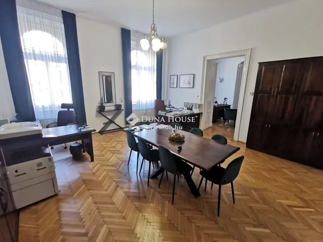 Eladó lakás Budapest IX. kerület 102 nm