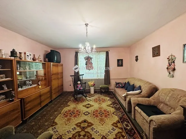 Eladó ház Besnyő 100 nm
