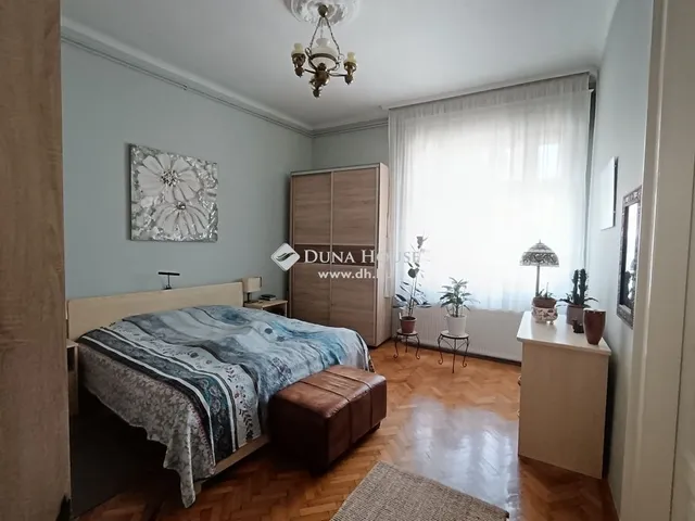 Eladó lakás Budapest VIII. kerület, Corvin negyed 104 nm