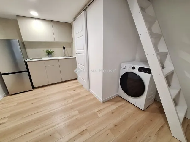 Eladó lakás Budapest VIII. kerület, Corvin negyed 22 nm