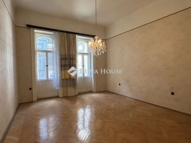 Eladó lakás Budapest VI. kerület 66 nm