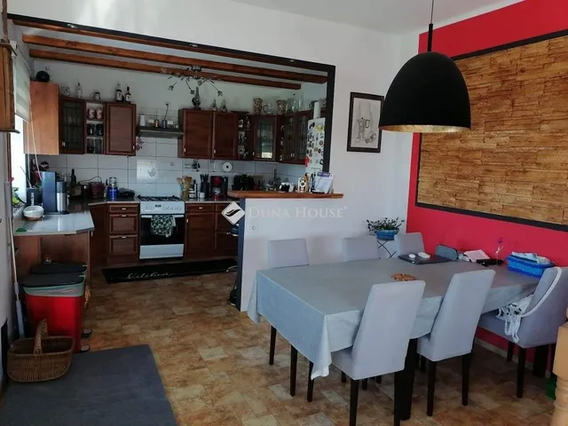 Eladó ház Dabas 240 nm