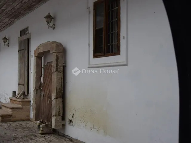Eladó ház Szentendre 590 nm