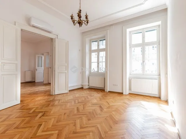 Eladó lakás Budapest V. kerület 86 nm