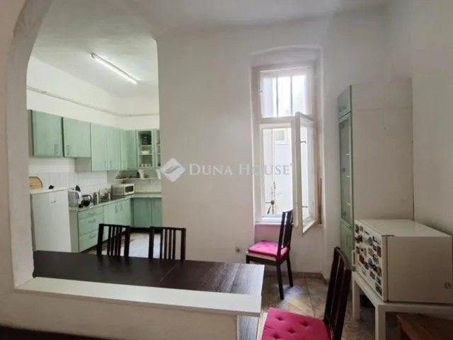 Eladó lakás Budapest VIII. kerület 90 nm