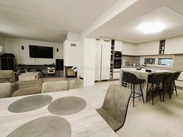 Eladó ház Győr 228 nm