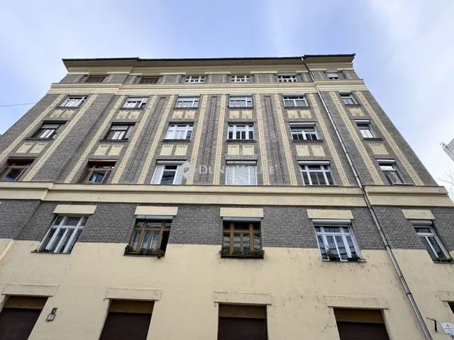 Eladó lakás Budapest VIII. kerület 70 nm