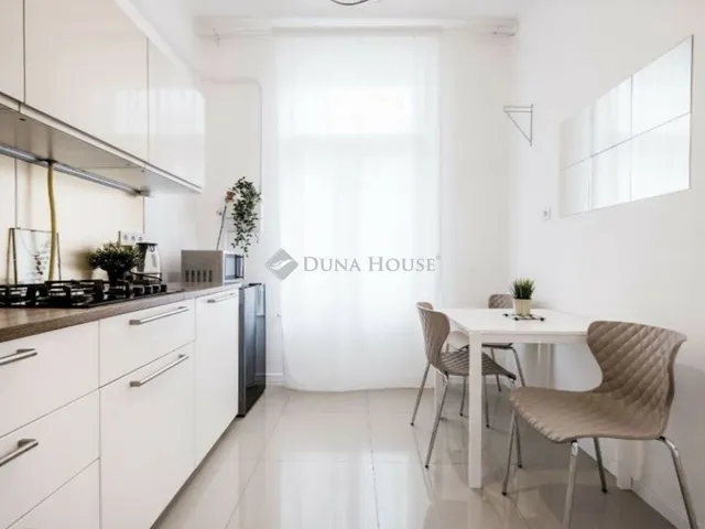 Eladó lakás Budapest V. kerület, Bank negyed 55 nm