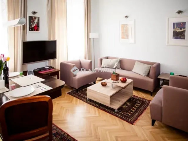 Eladó lakás Budapest VI. kerület 77 nm