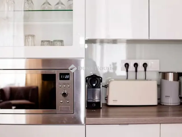 Eladó lakás Budapest VI. kerület 77 nm