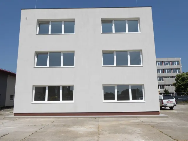 Kiadó kereskedelmi és ipari ingatlan Pécs, Nyugati ipari terület, Nagyberki út 513 nm
