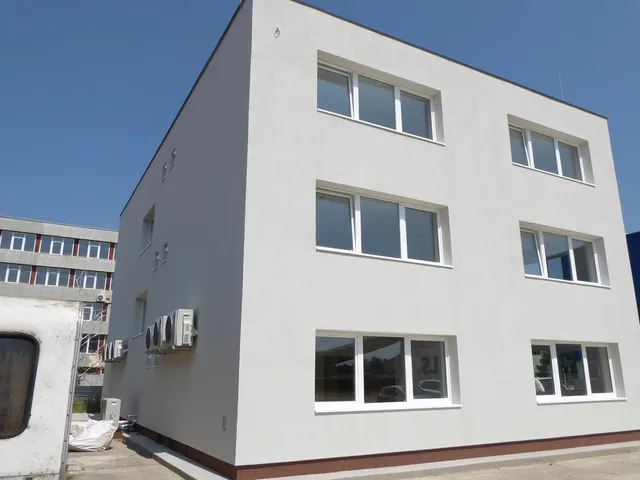Kiadó kereskedelmi és ipari ingatlan Pécs, Nyugati ipari terület, Nagyberki út 513 nm
