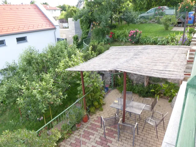 Eladó ház Pécs, Bálics, Szamóca dűlő 245 nm