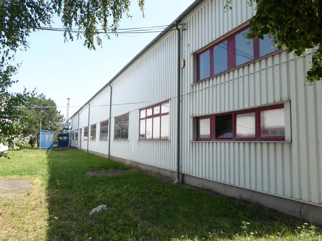 Kiadó kereskedelmi és ipari ingatlan Pécs, Nyugati ipari terület, Nagyberki út 1540 nm