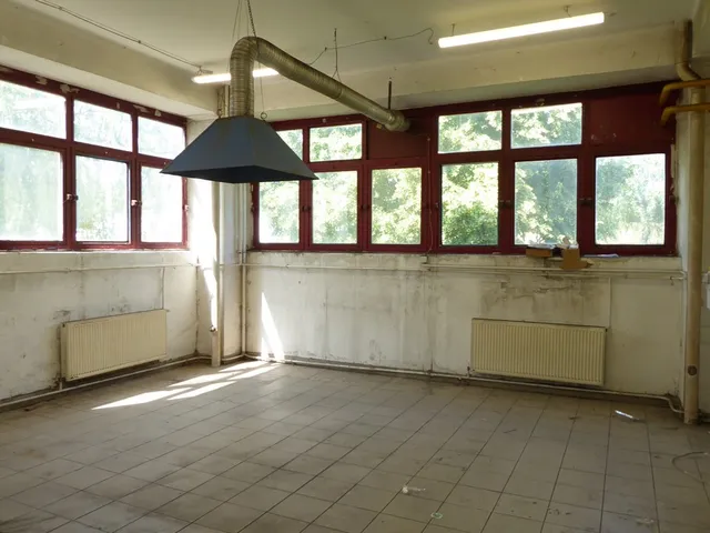 Kiadó kereskedelmi és ipari ingatlan Pécs, Nyugati ipari terület, Nagyberki út 1200 nm