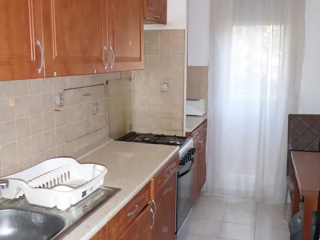 Kiadó lakás Pécs, Uránváros 54 nm
