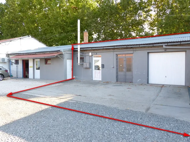Kiadó kereskedelmi és ipari ingatlan Pécs, Kertváros 71 nm