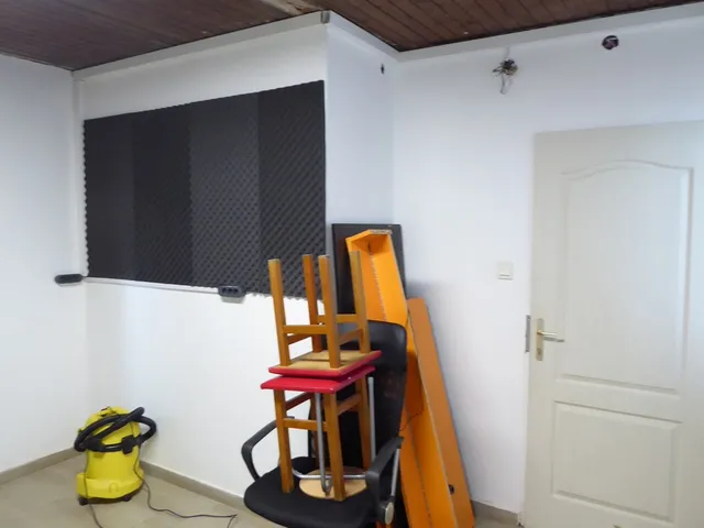 Kiadó kereskedelmi és ipari ingatlan Pécs, Siklósi városrész, Siklósi út 12 nm