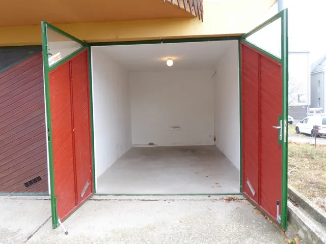 Eladó garázs Pécs, Patacs 15 nm