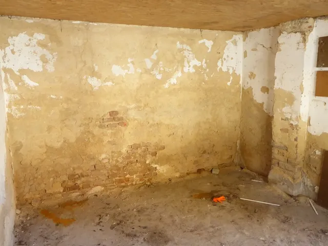 Kiadó kereskedelmi és ipari ingatlan Pécs, Kertváros, Megyeri út 25 nm