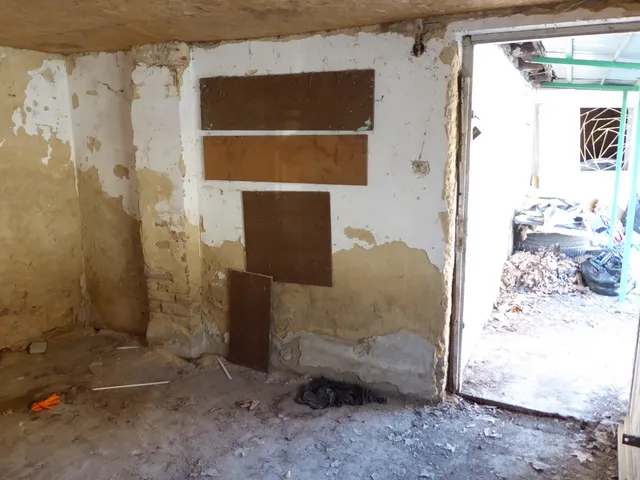 Kiadó kereskedelmi és ipari ingatlan Pécs, Kertváros, Megyeri út 25 nm