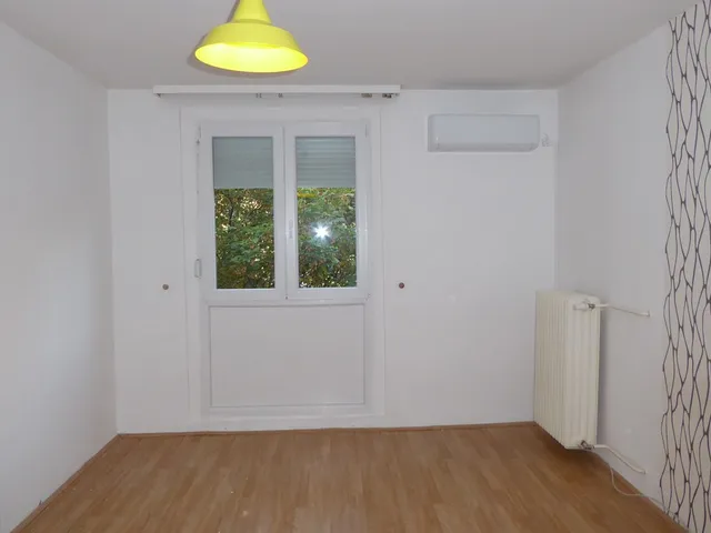 Kiadó lakás Pécs, Kertváros, Enyezd út 35 nm