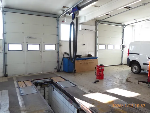 Kiadó kereskedelmi és ipari ingatlan Pécs, Északmegyer 220 nm