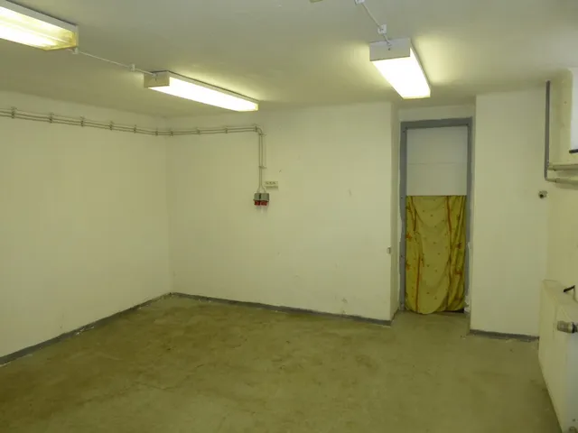 Kiadó kereskedelmi és ipari ingatlan Pécs, Patacs 20 nm