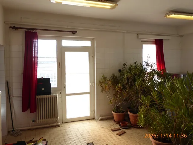 Kiadó kereskedelmi és ipari ingatlan Pécs, Nyugati ipari terület, Batvölgyi út 26 nm