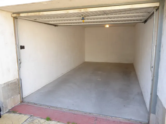 Kiadó kereskedelmi és ipari ingatlan Pécs, Belváros, Alkotmány utca 17 nm