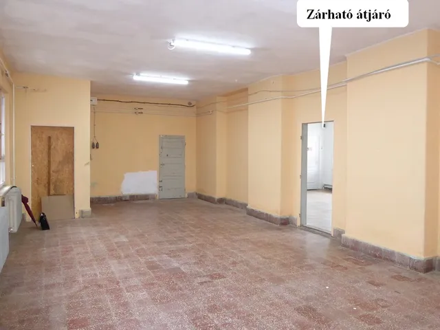 Kiadó kereskedelmi és ipari ingatlan Pécs, Nyugati ipari terület, Szentlőrinci út 50 nm
