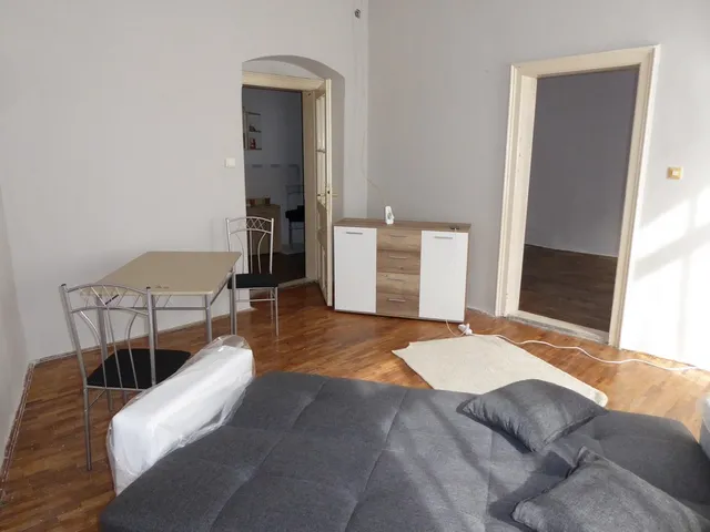 Kiadó lakás Pécs, Belváros, Katalin utca 60 nm