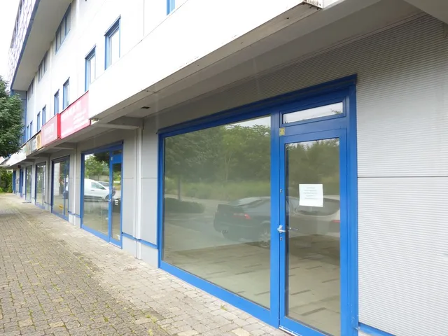 Kiadó kereskedelmi és ipari ingatlan Pécs, Belváros 40 nm
