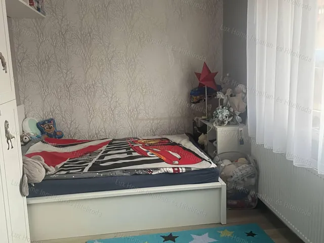 Kiadó ház Oroszlány 110 nm