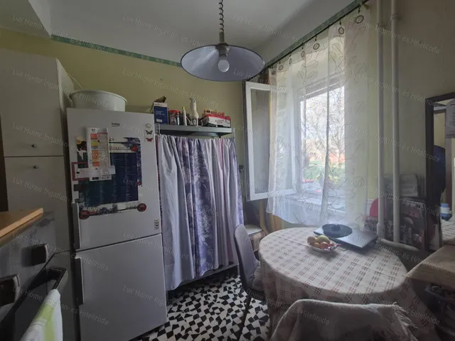 Eladó lakás Almásfüzitő 29 nm
