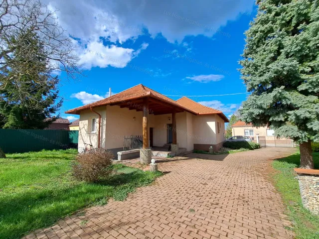 Eladó ház Komárom 120 nm