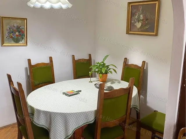 Eladó ház Oroszlány 106 nm